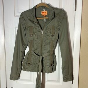 Twill twenty two women’s army green jacket, Y2K zipper tie belt zipper cuffs M